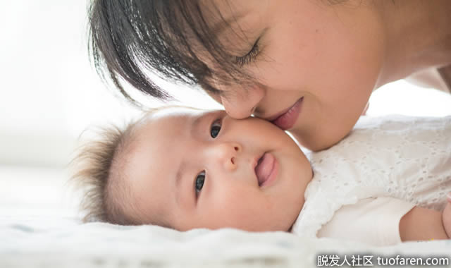 宝宝掉头发是怎么回事 先要了解宝宝掉发的原因