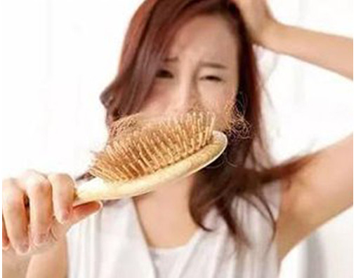 有哪些容易引起脱发的习惯