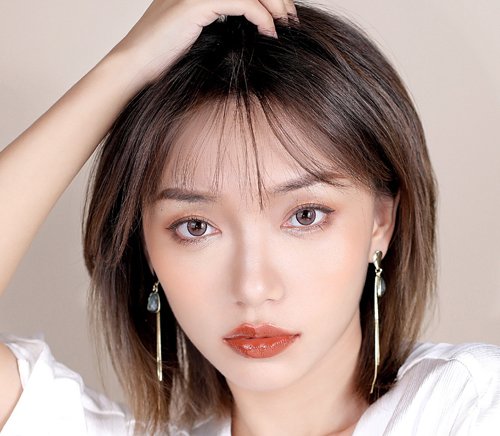 齐肩发做打薄处理超显“轻”松 齐肩发剪碎发可是造型师的拿手好戏
