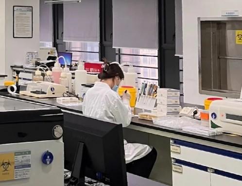 哈恩防脱洗发水的风很大，防脱固发、控油去屑是真的有用吗？配方师帮你专业分析测评